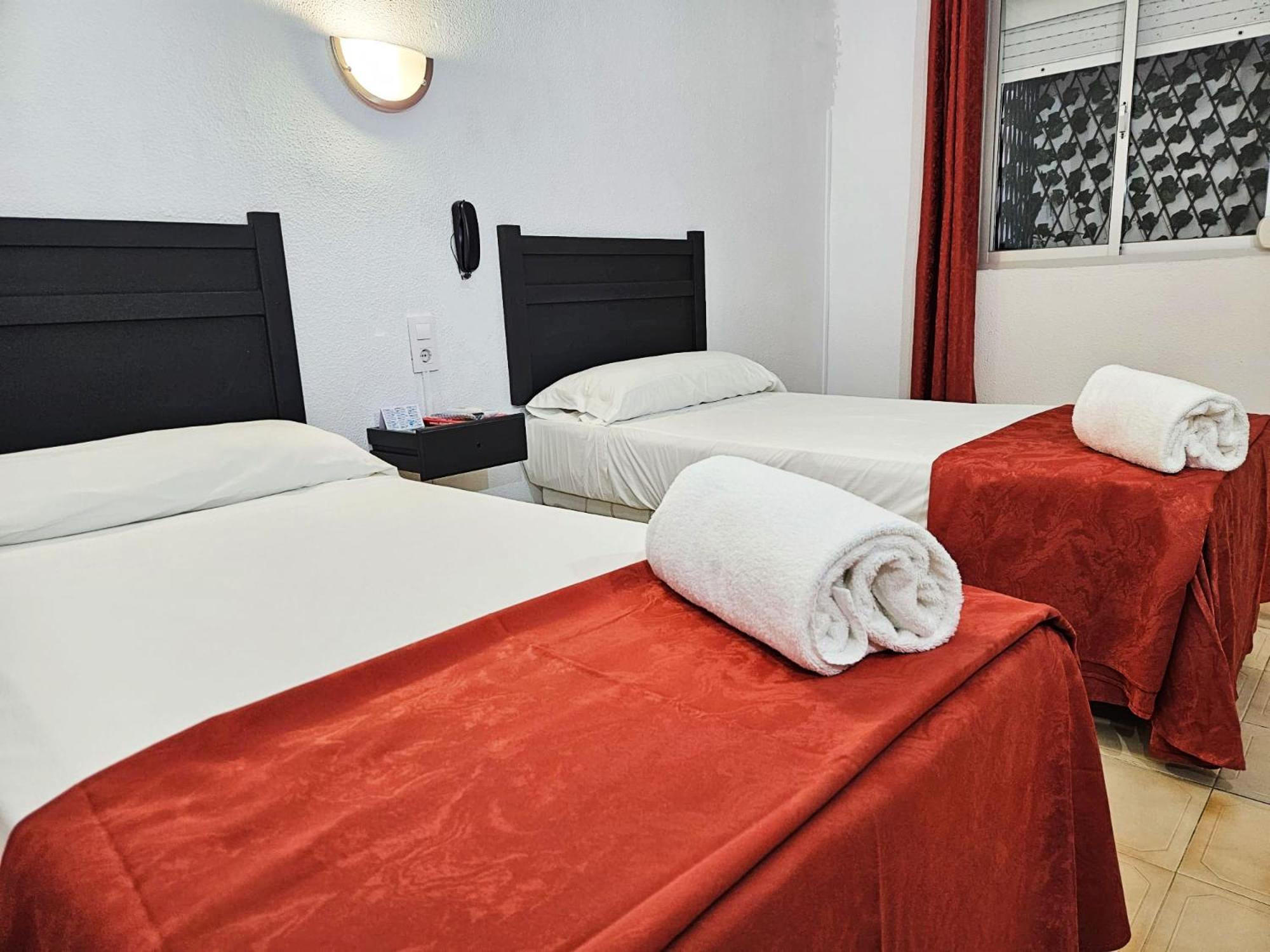Hotel San Vicente - Centro Playa كونيل ذي لا فرونتيرا الغرفة الصورة