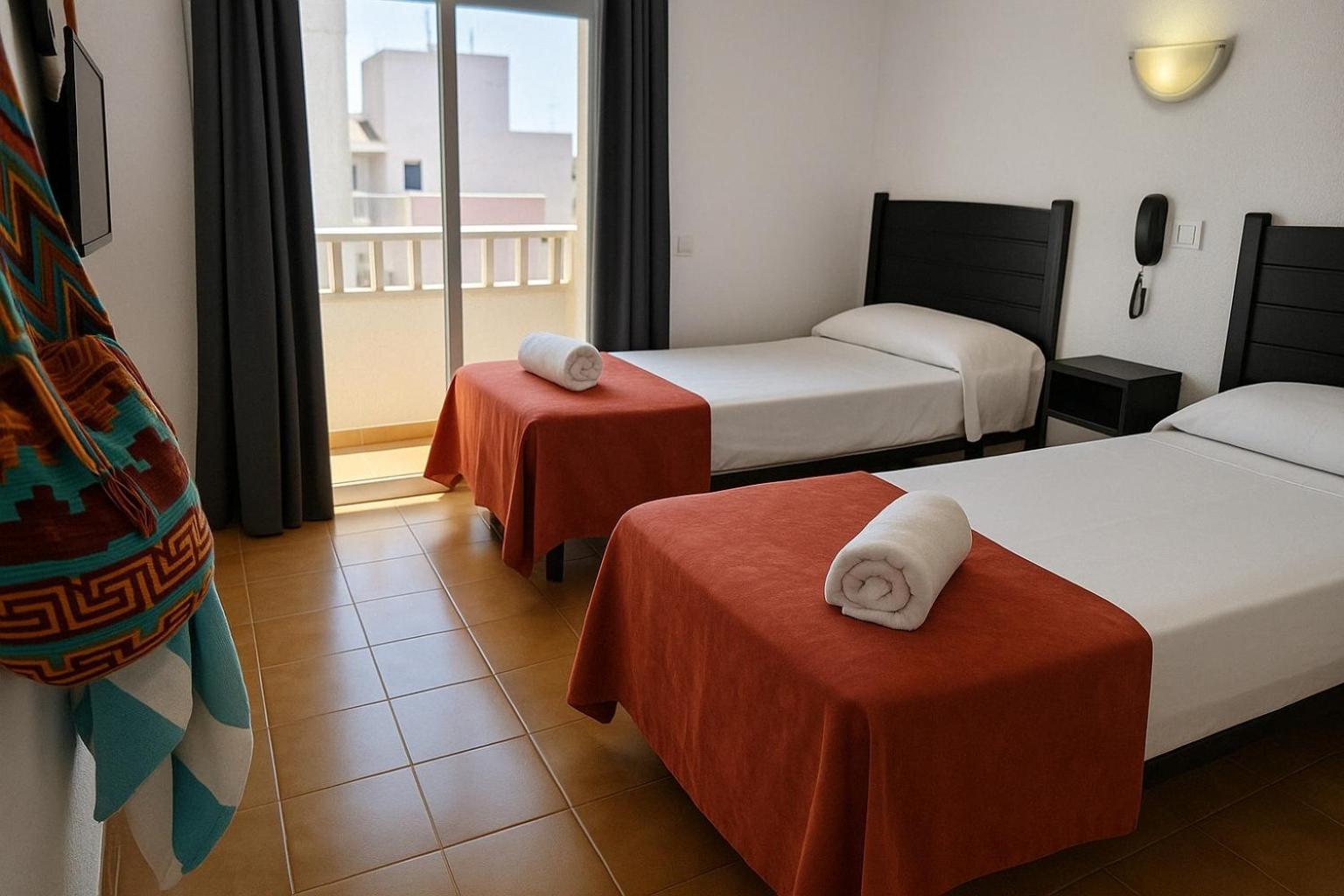 Hotel San Vicente - Centro Playa كونيل ذي لا فرونتيرا المظهر الخارجي الصورة